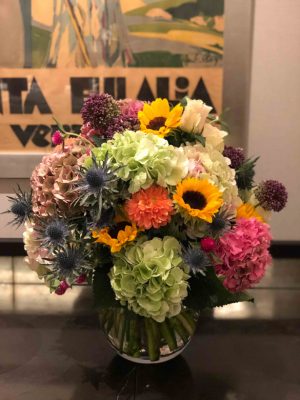 Floristería a Domicilio en Barcelona, flores icónicas, ramos de temporada, plantas, arreglos florales para bodas y eventos.