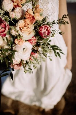 Floristería a Domicilio en Barcelona, flores icónicas, ramos de temporada, plantas, arreglos florales para bodas y eventos.