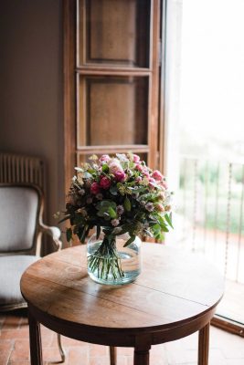 Floristería a Domicilio en Barcelona, flores icónicas, ramos de temporada, plantas, arreglos florales para bodas y eventos.