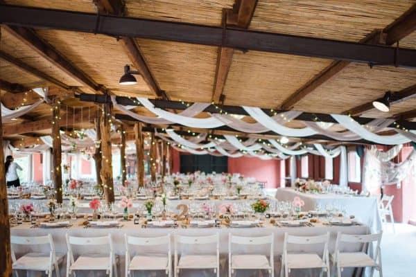 Floristería a Domicilio en Barcelona, flores icónicas, ramos de temporada, plantas, arreglos florales para bodas y eventos.