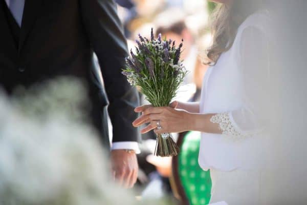 Floristería a Domicilio en Barcelona, flores icónicas, ramos de temporada, plantas, arreglos florales para bodas y eventos.