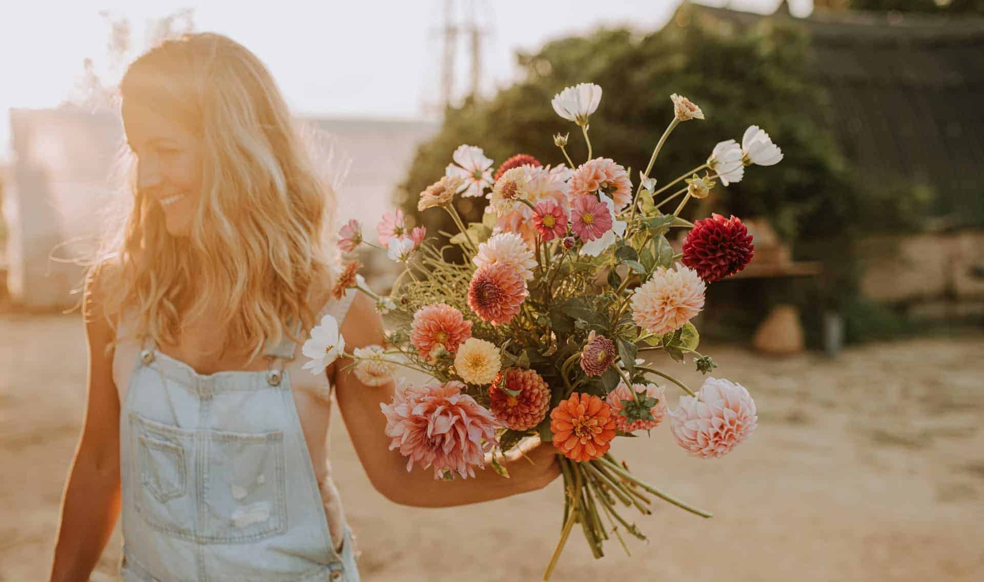 Floristería a Domicilio en Barcelona, flores icónicas, ramos de temporada, plantas, arreglos florales para bodas y eventos.